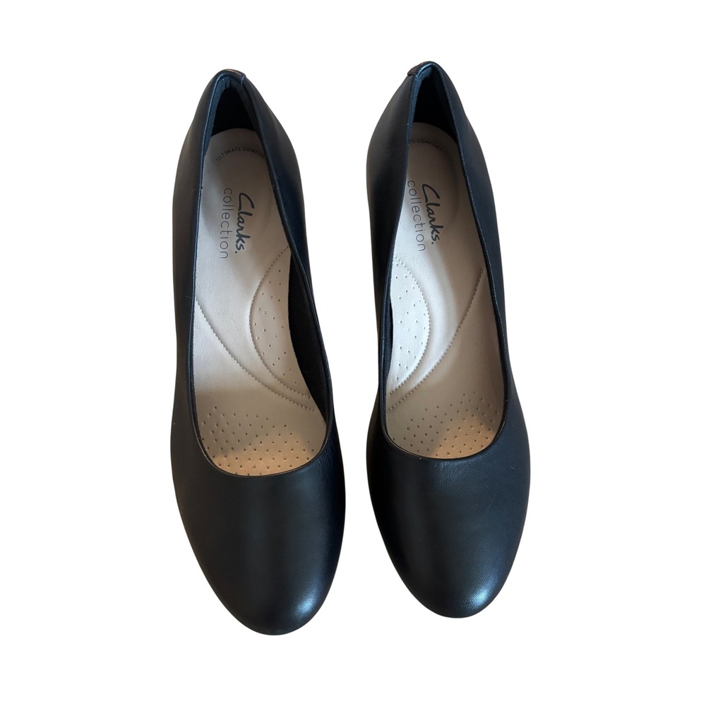 Clarks Collection Black Leather Ultimate Comfort Round Toe Pump Heels Size 8.5